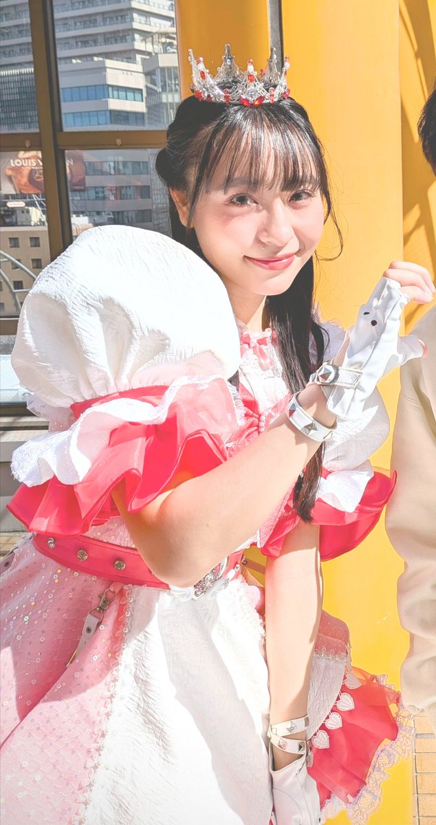 あんちゃん💛にはオレンジ色の恋空の印象的なポーズをしてもらった