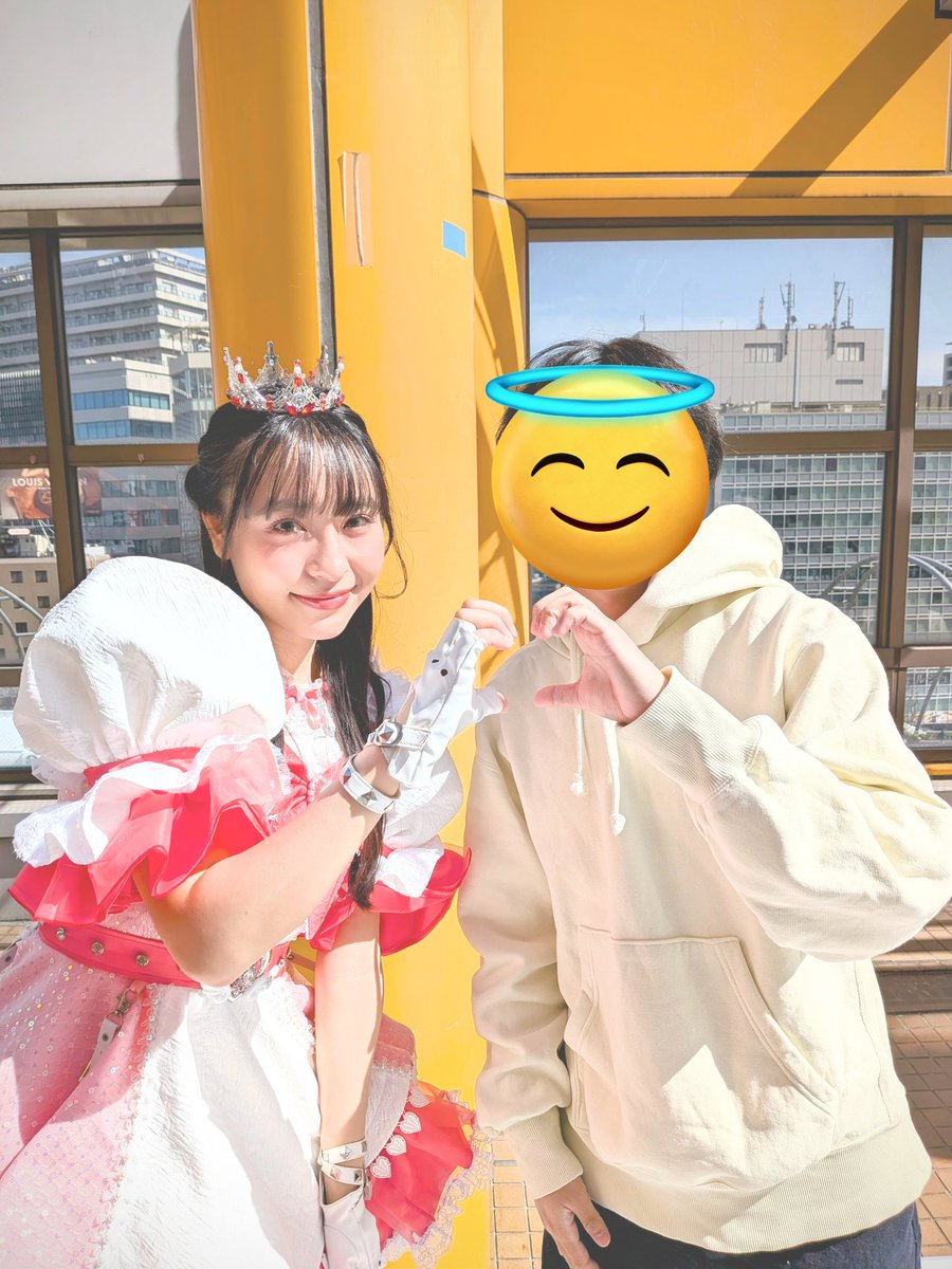 あんちゃん💛にはオレンジ色の恋空の印象的なポーズをしてもらった