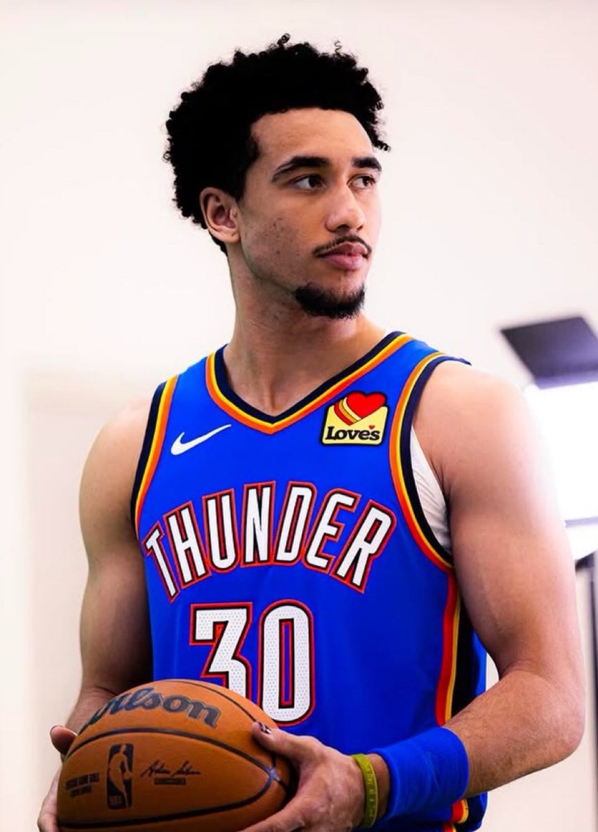 JARED MCCAIN TONIGHT:

14 POINTS 
6/8 FGM
2/3 3PM

ONLY 19 MINUTES OFF THE BENCH. 🔥