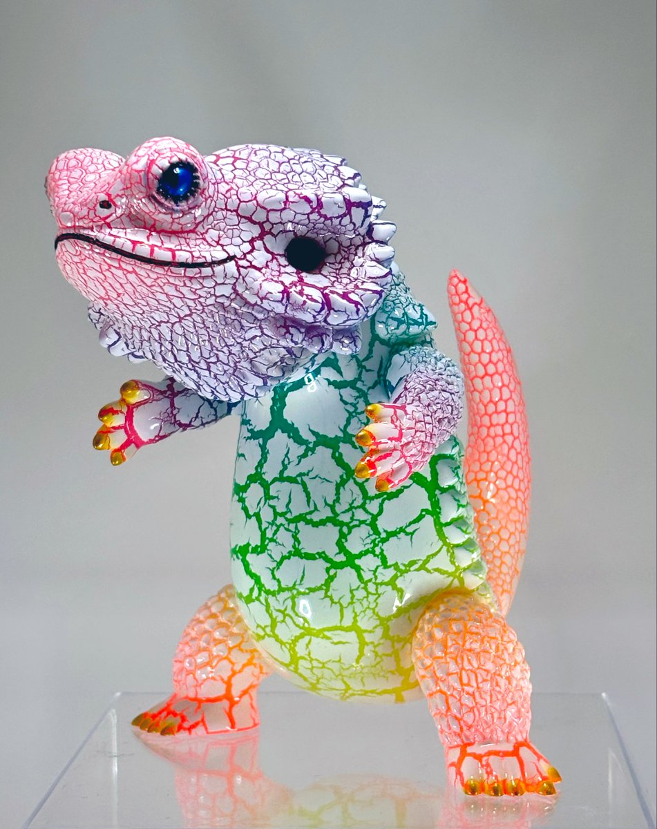 RT @mym333152124: ペインターネットさんのフトアゴン🦎 レインボー