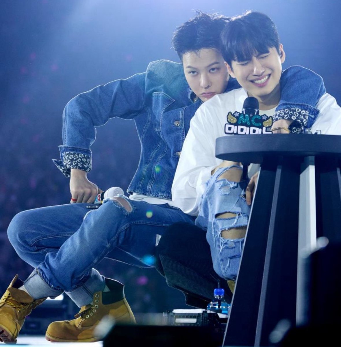 어이

내인생뺏어가서 당연하단듯살지마