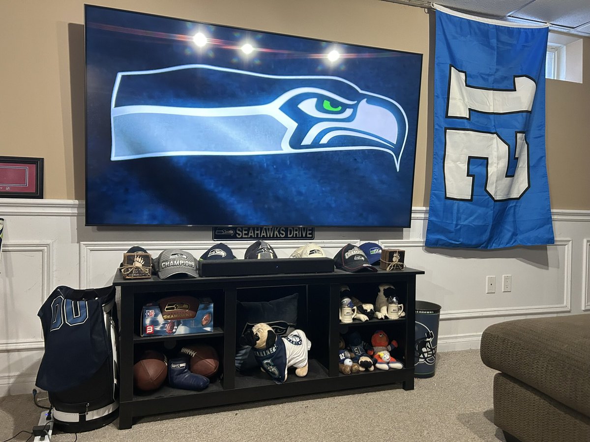rorygee8's tweet photo. @SeahawksCanada Cambridge Ontario https://t.co/nKw6CepTbE