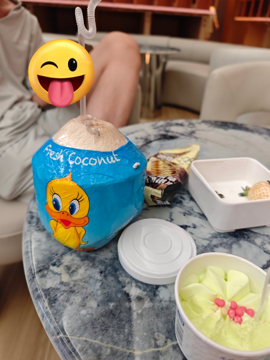 yunitudou's tweet photo. 爱好是在外面勾引爸爸😋 https://t.co/hg3WMxcBOY