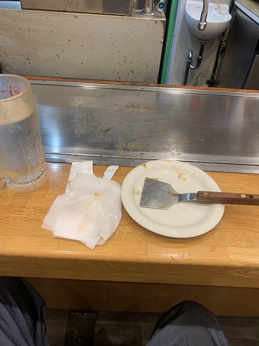e_marushima's tweet photo. 昨日の晩御飯は、広島県民の義務を果たすべく😎
naccaさんのお好み焼き( ˙༥˙ )もぐもぐ
肉玉そば.イカ天.肉野菜ダブル.目玉乗せ🍷( ˙꒳˙ )
『うまいで!がんすぅぅ〜!』
ご馳走様でした🙏(´・ω・`)
#nacca
#お好み焼きナッカ
#オタフクソース
#うまいでがんす
#ごぜん様さま https://t.co/jXpymQhbIE