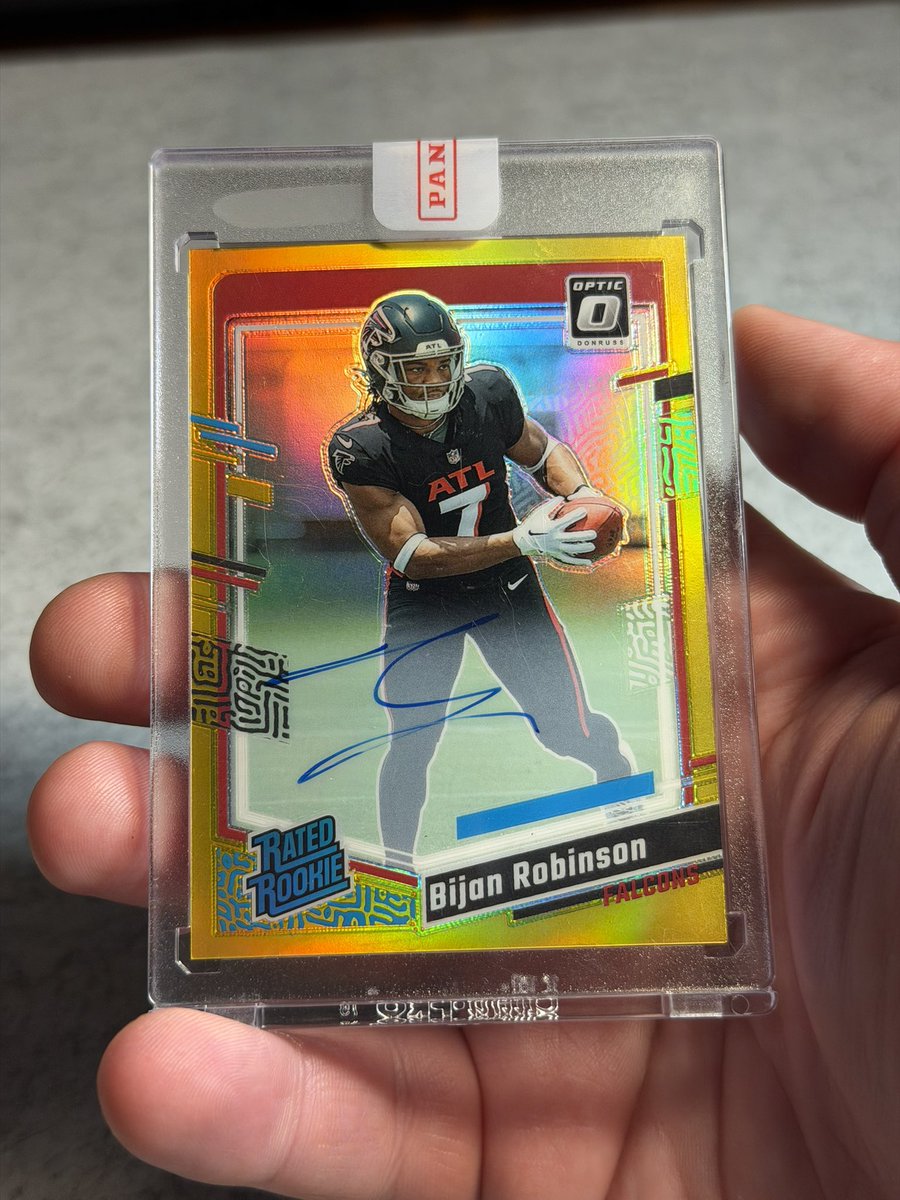 Bijan true gold on-card auto /10 off to a new home. I knew it wouldn’t last long. Glad it’s headed to a Falcons PC too.😮‍💨🤌🏼