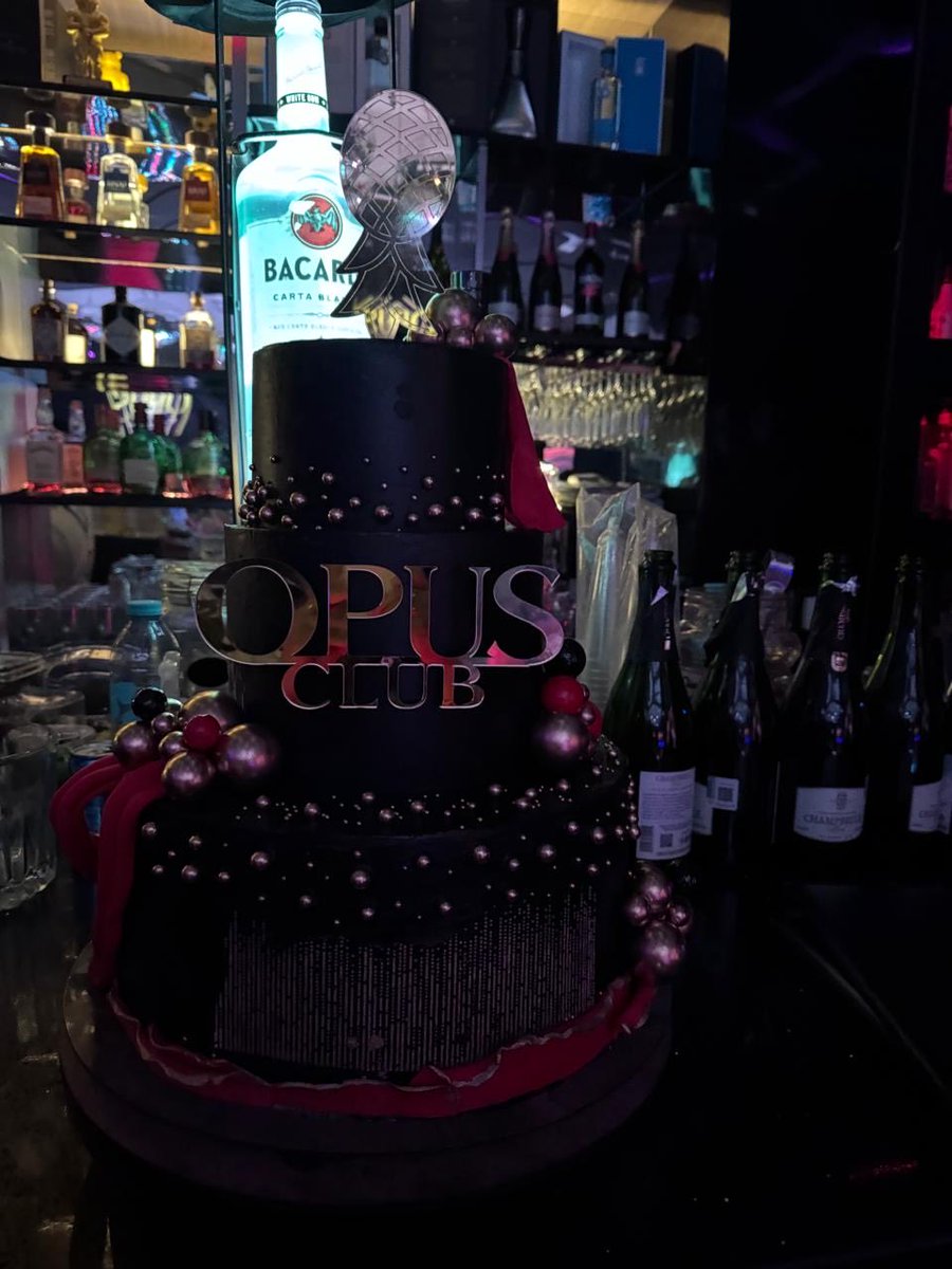 Festejando el segundo aniversario en el mejor club de México <a href="/OpusClubSw/">OPUS Club 🍍</a>