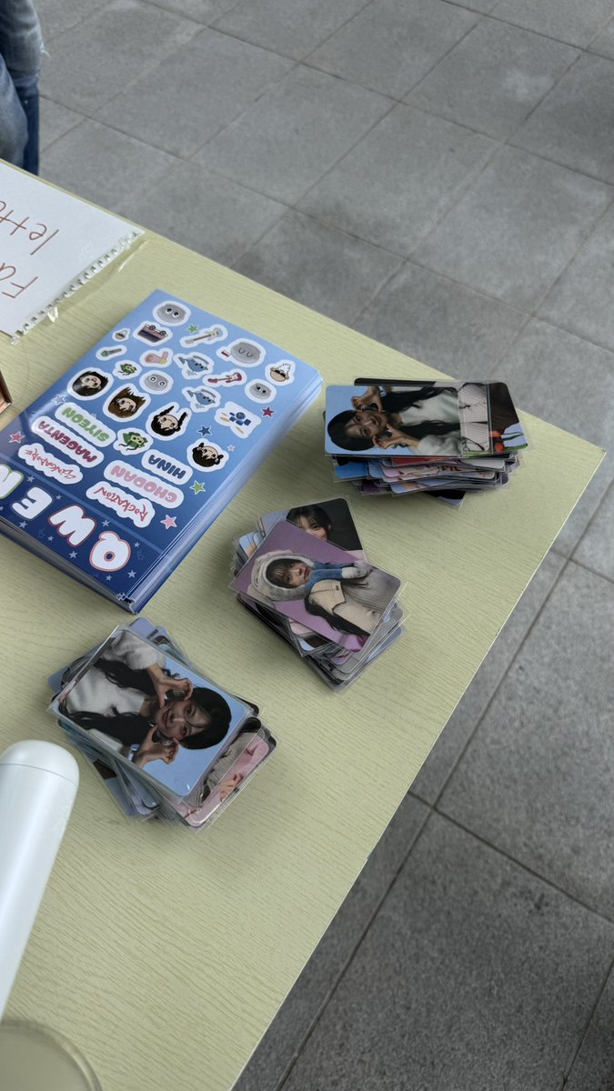 Bawiges that are coming to Singapore’s show!! Come here to collect banners, my photocards and alot of other freebies from other bawiges!!!

#QWER #ROCKATIONinSINGAPORE