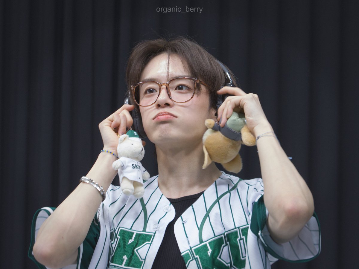organic_berry's tweet photo. 260225 비트로드 팬사인회 

#베리베리 #강민 #verivery #kangmin #신선한_베리 https://t.co/PHEjBCD3JA
