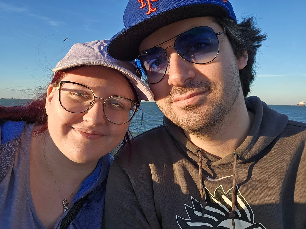 Mitchie Gun tweet media