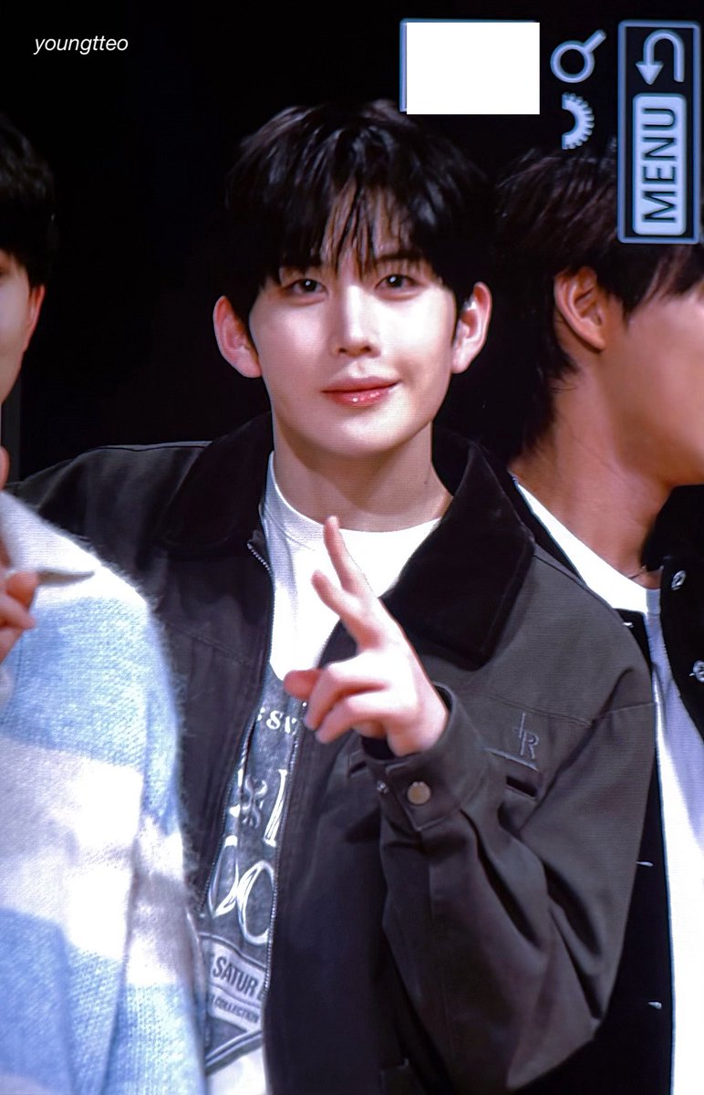 MELL໒꒱ tweet media