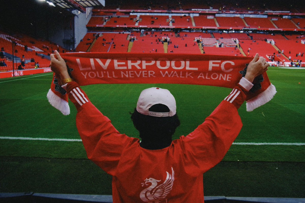 Kanta_YNWA's tweet photo. やっとこさ現地観戦を振り返り。小さい頃からAnfieldで試合を観るのが夢だった。叶うわけもないと思ってた。ついに叶った。最前列で文字通りLiverpool FCと一緒に闘った。写真なんてほぼ撮ってない。ましてや試合中なんて1mmも携帯を触る余裕すらなかった。全部目に耳に焼き付けた。一生忘れない。 https://t.co/dqpXCj26jb
