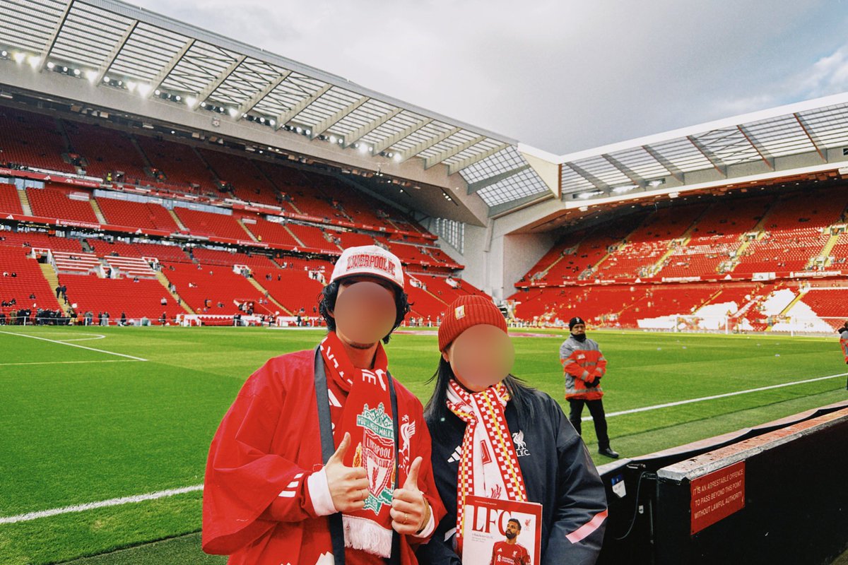 Kanta_YNWA's tweet photo. やっとこさ現地観戦を振り返り。小さい頃からAnfieldで試合を観るのが夢だった。叶うわけもないと思ってた。ついに叶った。最前列で文字通りLiverpool FCと一緒に闘った。写真なんてほぼ撮ってない。ましてや試合中なんて1mmも携帯を触る余裕すらなかった。全部目に耳に焼き付けた。一生忘れない。 https://t.co/dqpXCj26jb