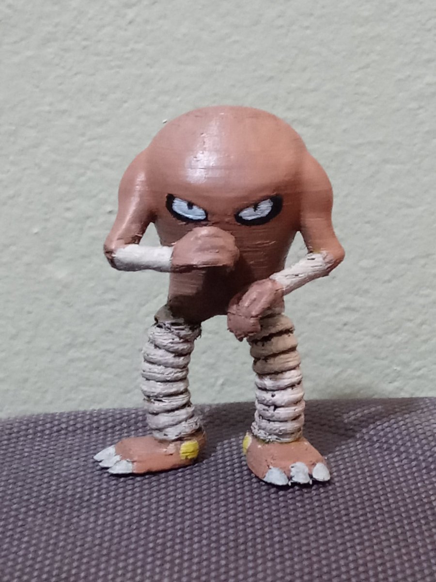 Happy Pokémon day!!! I got a blokees Eevee I also 3D printed and painted a Hitmonlee #PokemonDay