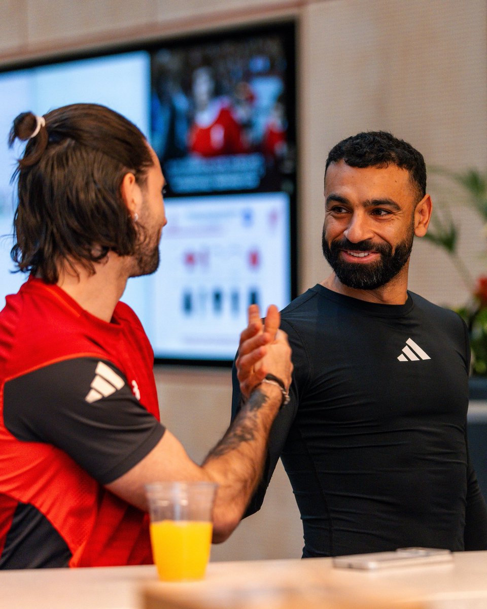 Good morning, X Family ❤️💪. 

Your DATA &amp; CASH vendor don wake ♥️😊. 

Don't forget to tag me to Data &amp; Cash disbursement gigs. 

✅️Like &amp; Retweet Thanks ♥️🥂.
✅️If this gets to your timeline, do have a wonderful day ❤️.