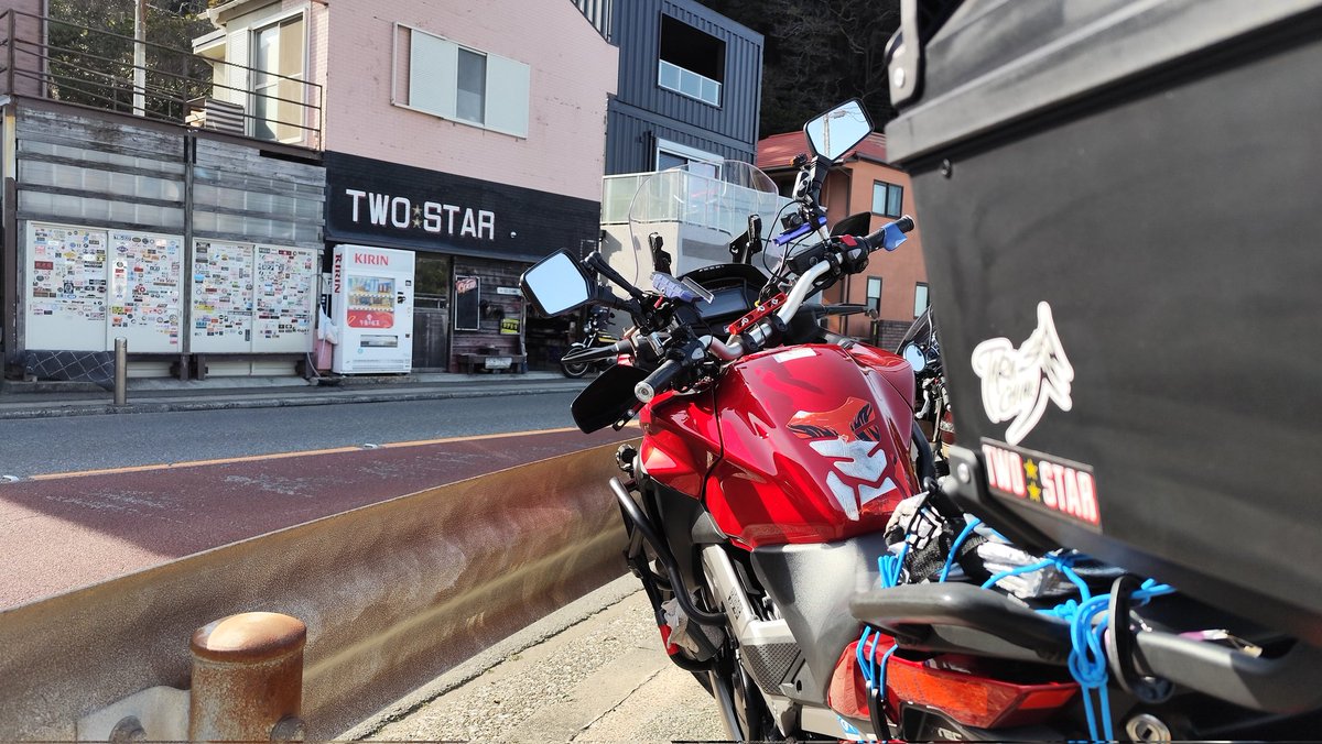 gontourist's tweet photo. 今日は陽気が良いのでバイクで
#横須賀TWOSTAR 
#観音崎
#バイカーズカフェ https://t.co/gwJgBc1jj7