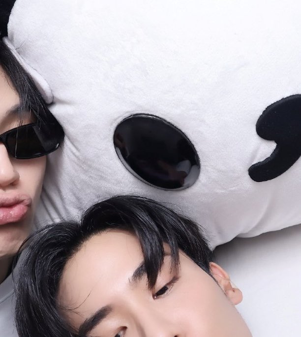 the photobooth’s result😭😭😭🤏🏻💖

TAYNEWPOLCASAN FAMILY TIME D1
#PolcaFamMeetingD1