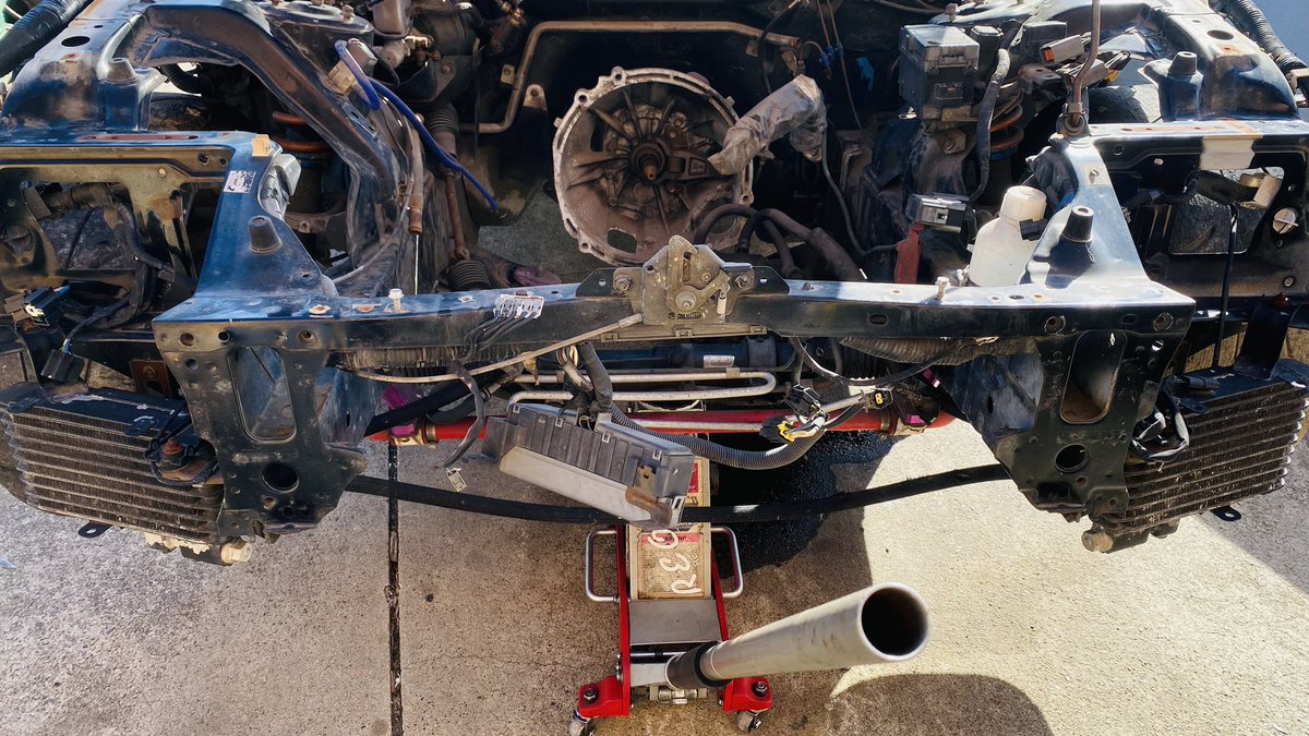 ベースボディが来たので久しぶりの全バラ全外しからの全やり直し。頑張らないと！