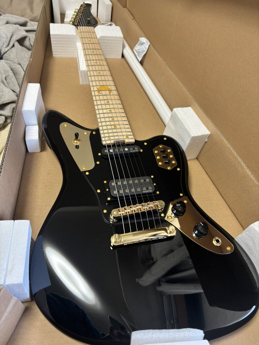 bran_bz's tweet photo. アークナイツコラボからバンドリにハマってマイニューギアしてしまった
BC-AveMujica/Doloris Schecter https://t.co/fJkyGDPsfC