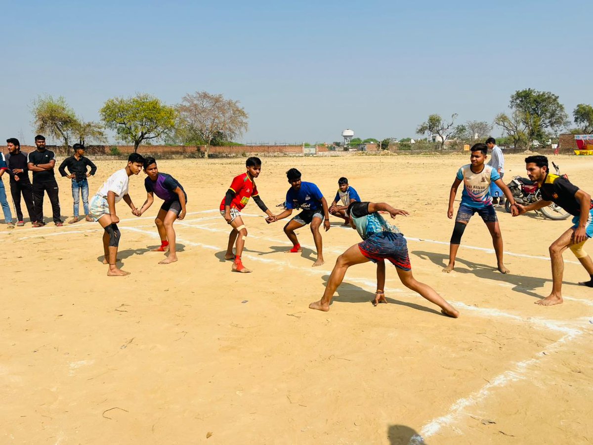 खेलो भारत ब्रज प्रान्त के जिला आगरा द्वारा नगर खेल कुंभ के निमित्त मैराथन  व कबड्डी प्रतियोगिता का आयोजन किया गया। जिसमें प्रान्त संगठन मंत्री श्री अनुज ठाकुर विशेष रूप से उपस्थित रहे।

#ABVPBraj #KheloBharat