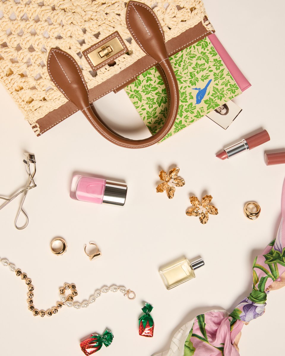 Ann Taylor tweet media