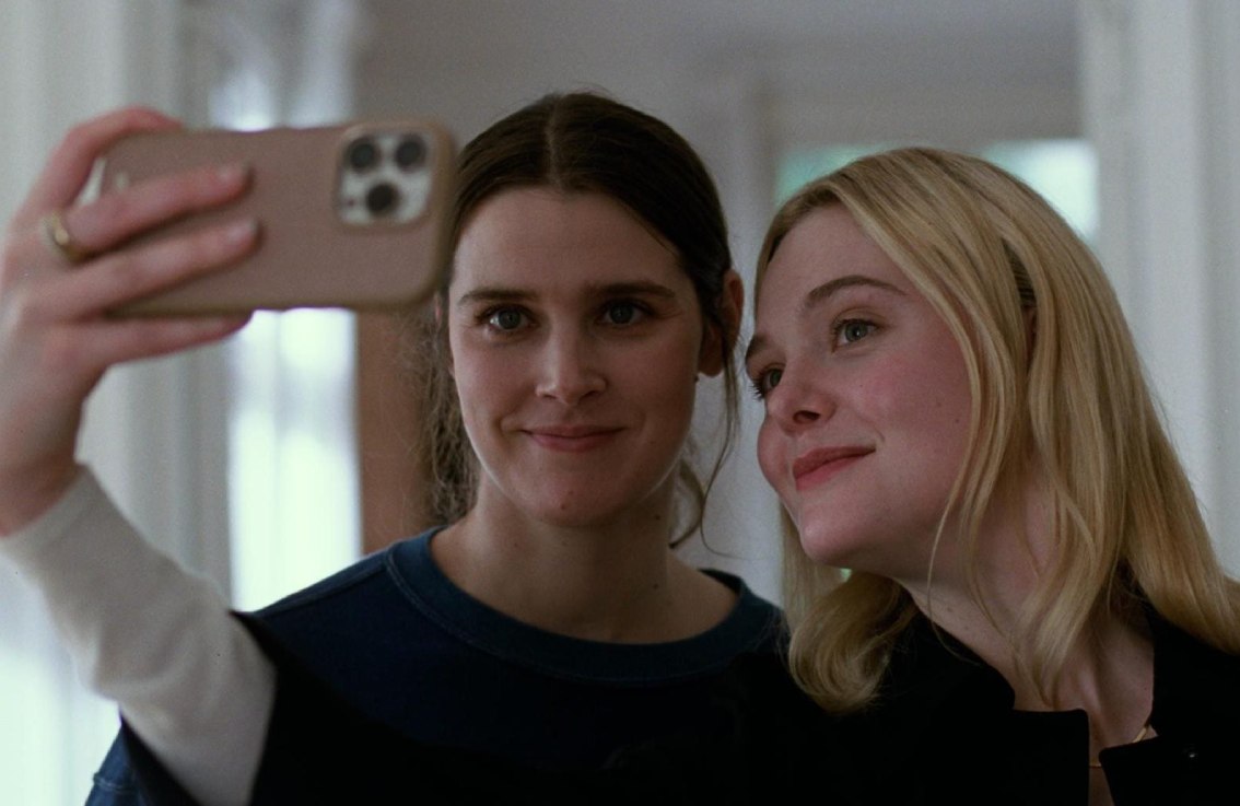 „Ważne są tylko te dni, których jeszcze nie znamy”. "Wartość sentymentalna" - szczery i uczciwy, również o dojrzewaniu emocjonalnym. Prawdziwe uzdrowienie zawsze związane jest z konfrontacją. Od dzisiaj w kinach, przeczytaj o filmie -> ponapisach.pl/2026/02/wartos…