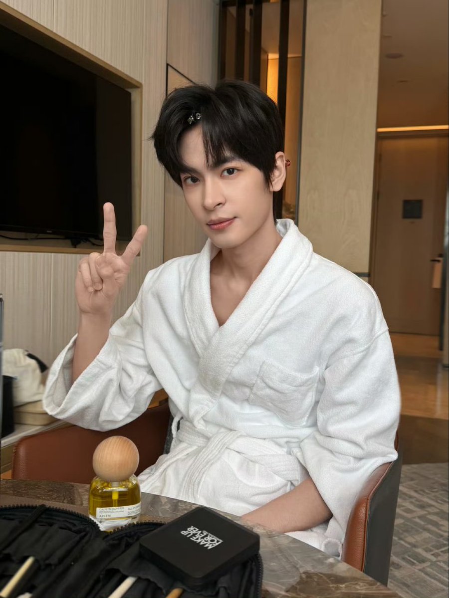 28.02.2026 弭金漫游日记 Weibo Update: Check🤳

#MiJin #ดวงอาทิตย์ของจินจิน #LagogoTH