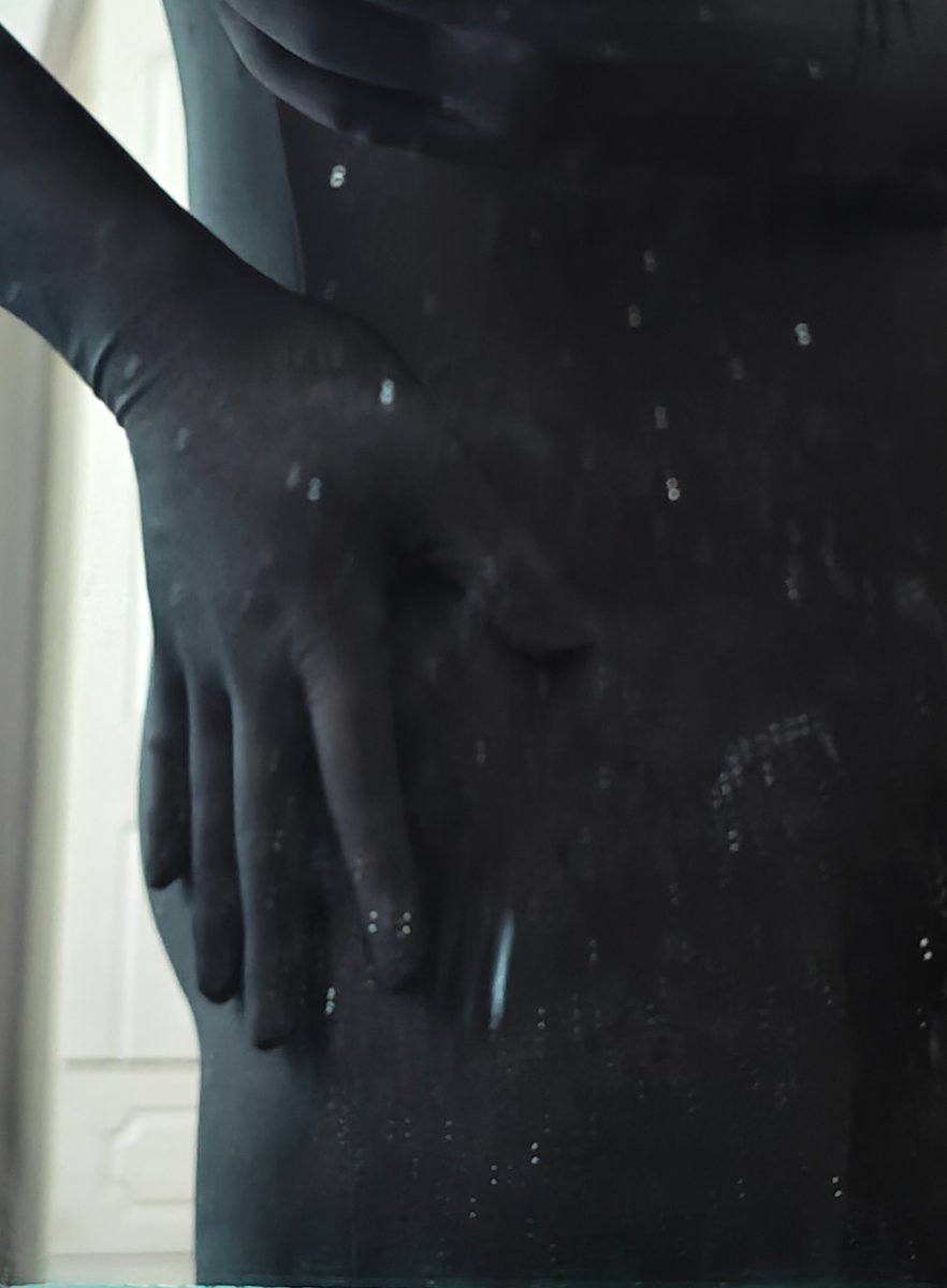 Luvspider666's tweet photo. 镜子脏了
#zentai #rubber #蜘蛛侠 #bdsm https://t.co/Rz4MuCpP0b