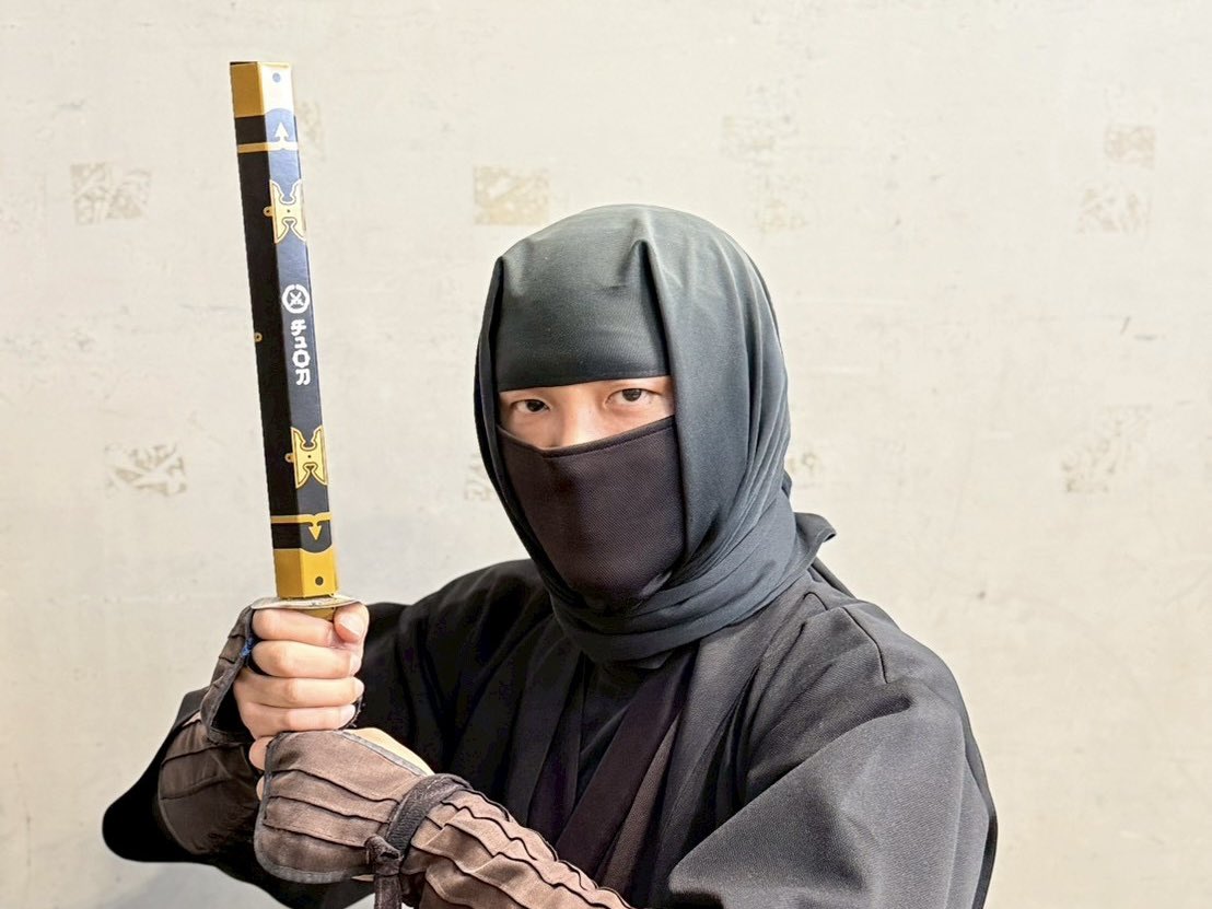 拙者、新たな刀を手に致し申した！！ その名も…『#チュロ刀』 ええ