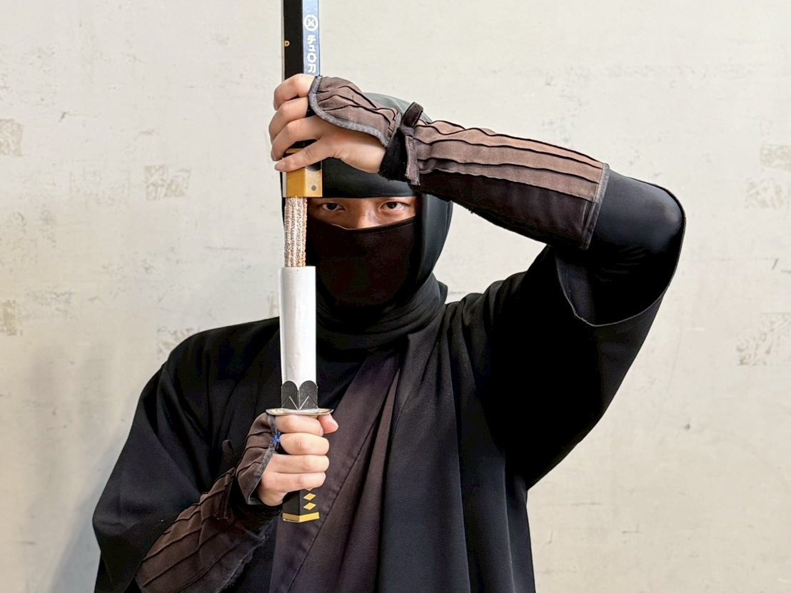 拙者、新たな刀を手に致し申した！！ その名も…『#チュロ刀』 ええ