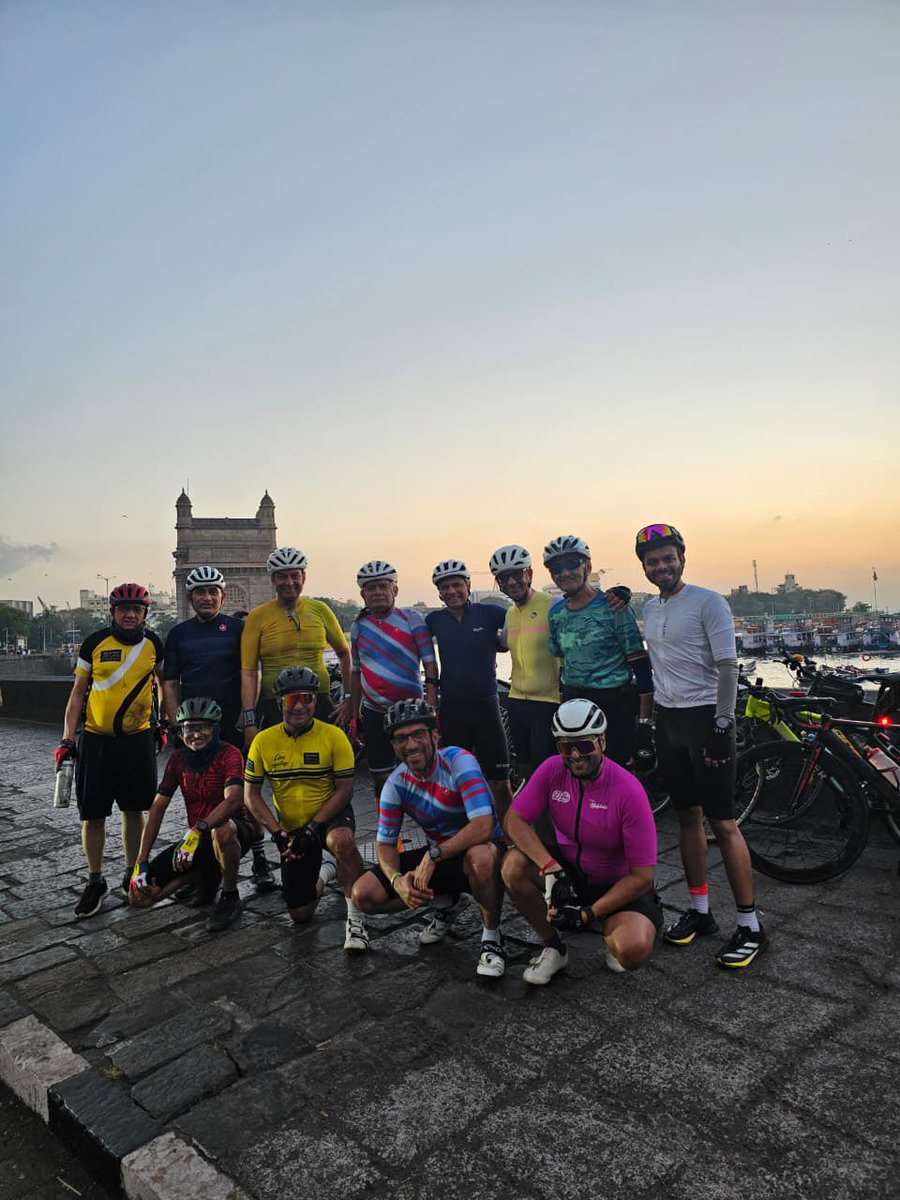 pedalandtring's tweet photo. Morning Workout with the gangs of cyclepur🕺🏼🤳🏼🧦🧤👓🌳🚲
#fitindia #fitindiamovement #stravacycling #mumbaicycling #pedalandtringtring https://t.co/vubOIgzfPD