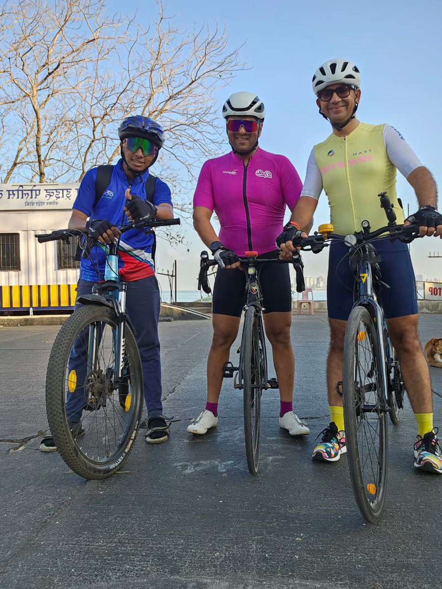 pedalandtring's tweet photo. Morning Workout with the gangs of cyclepur🕺🏼🤳🏼🧦🧤👓🌳🚲
#fitindia #fitindiamovement #stravacycling #mumbaicycling #pedalandtringtring https://t.co/vubOIgzfPD