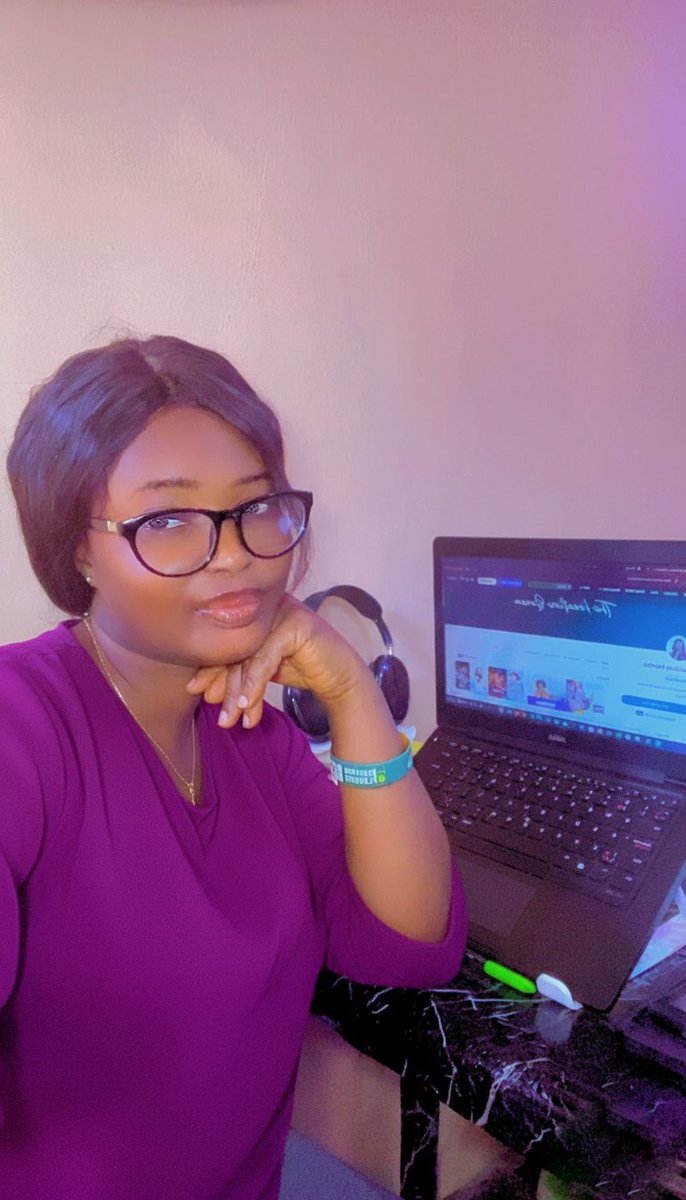 Thekreativequeen tweet media