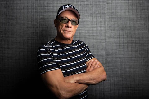 Jean-Claude Van Damme ciblé par une plainte pour escroquerie sur son papa de 91 ans… par sa propre famille !

Des virements suspects auraient été prélevés du compte bancaire du père de l'acteur belge. Une plainte a été déposée le 10 février dernier. L'agent de "JCVD" dément