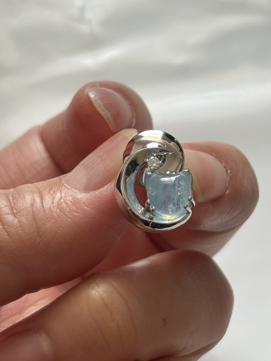 →ウロウロ見つつ、教えてくれた女子にLINEしたらおすすめ店を教えて