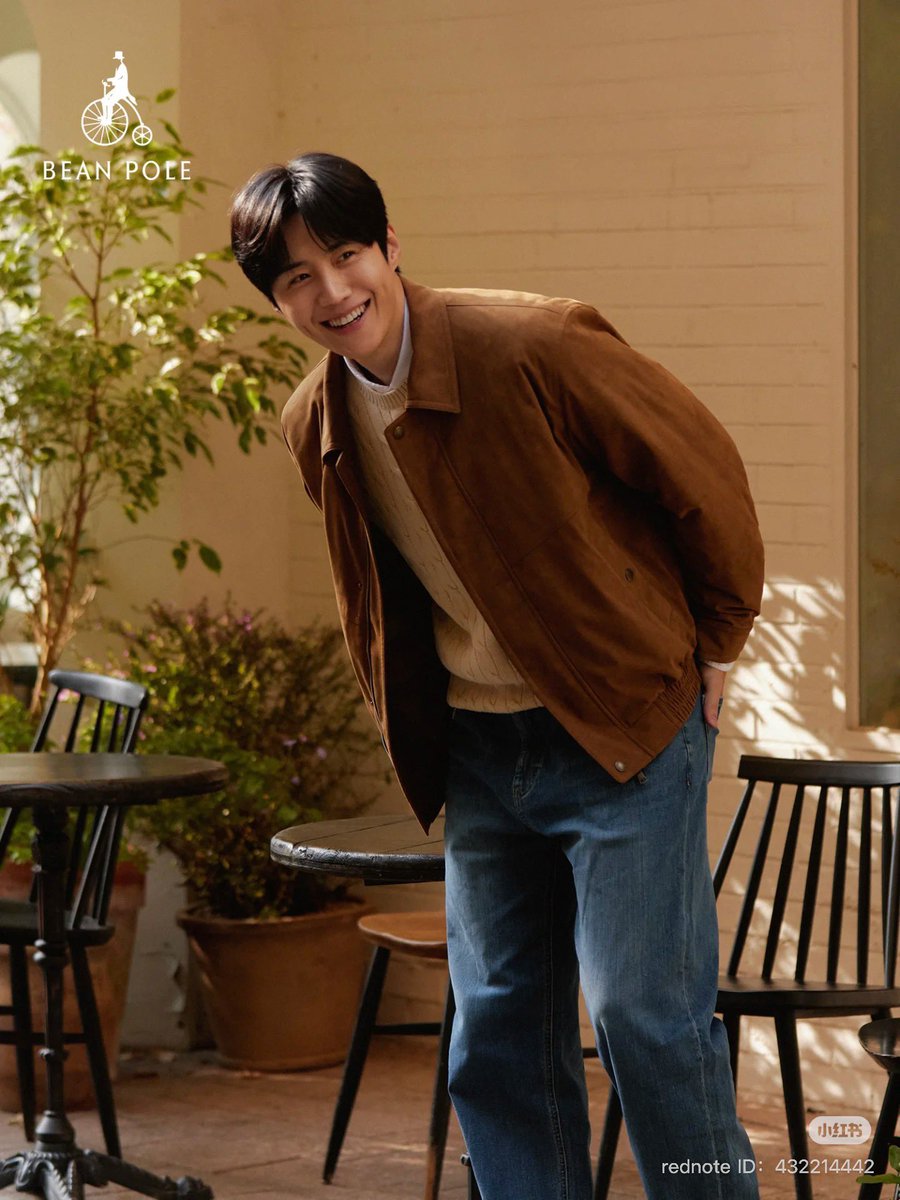 Beanpole China update 😍

“Freezing the light and shadow of a drama scene,
savoring Kim Seonho’s slow, gentle afternoon monologue.

A beige top echoes the slanting sun,
a cable-knit wool sweater supporting soft contours.
The Oxford shirt’s collar peeks out slightly—
between the