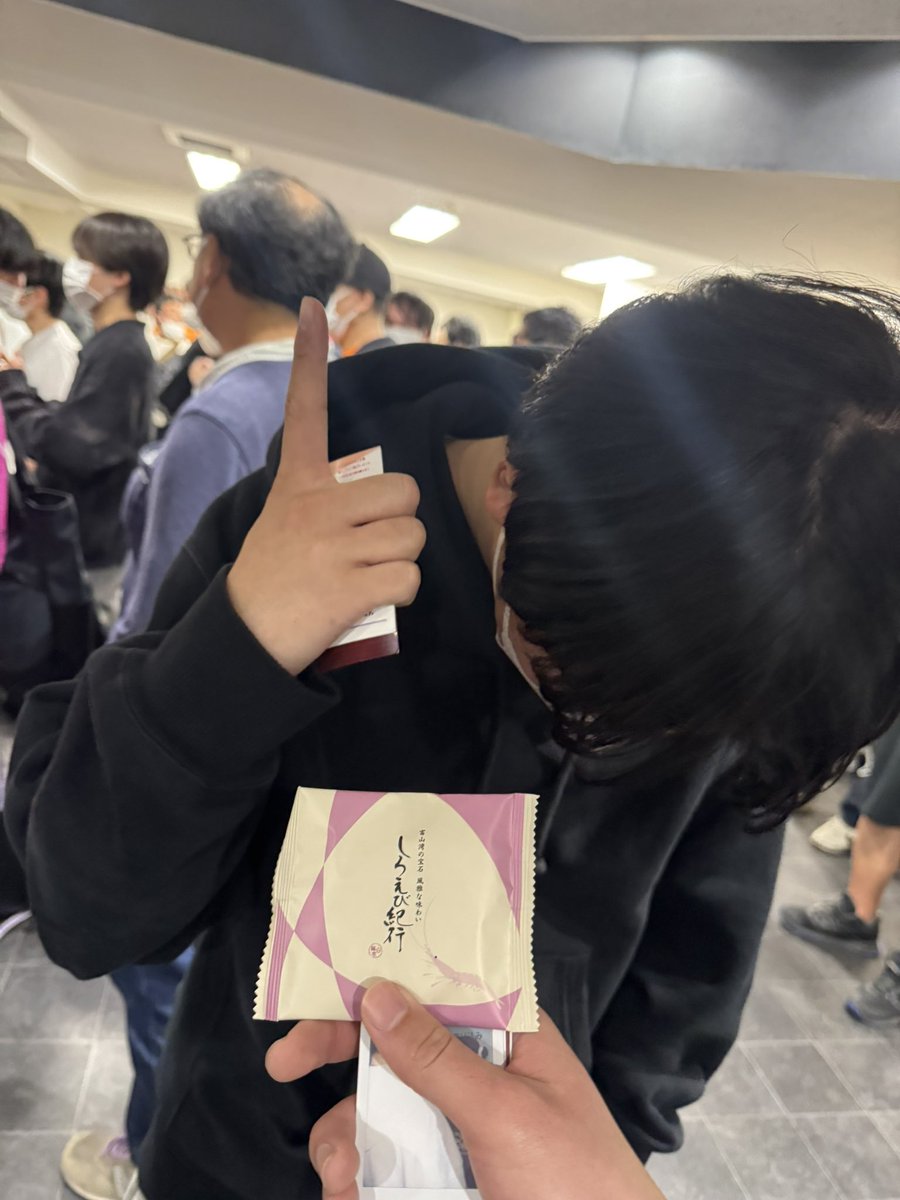 つばめ tweet media