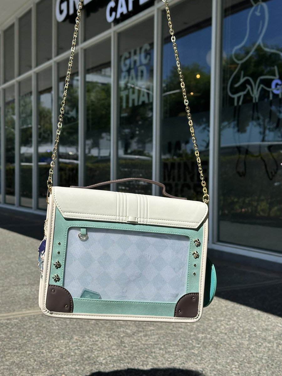 aezer_official's tweet photo. venti impression themed series sling bag available at https://t.co/jdsNeeoXDr 🍃 https://t.co/7zPnTa6Vz2