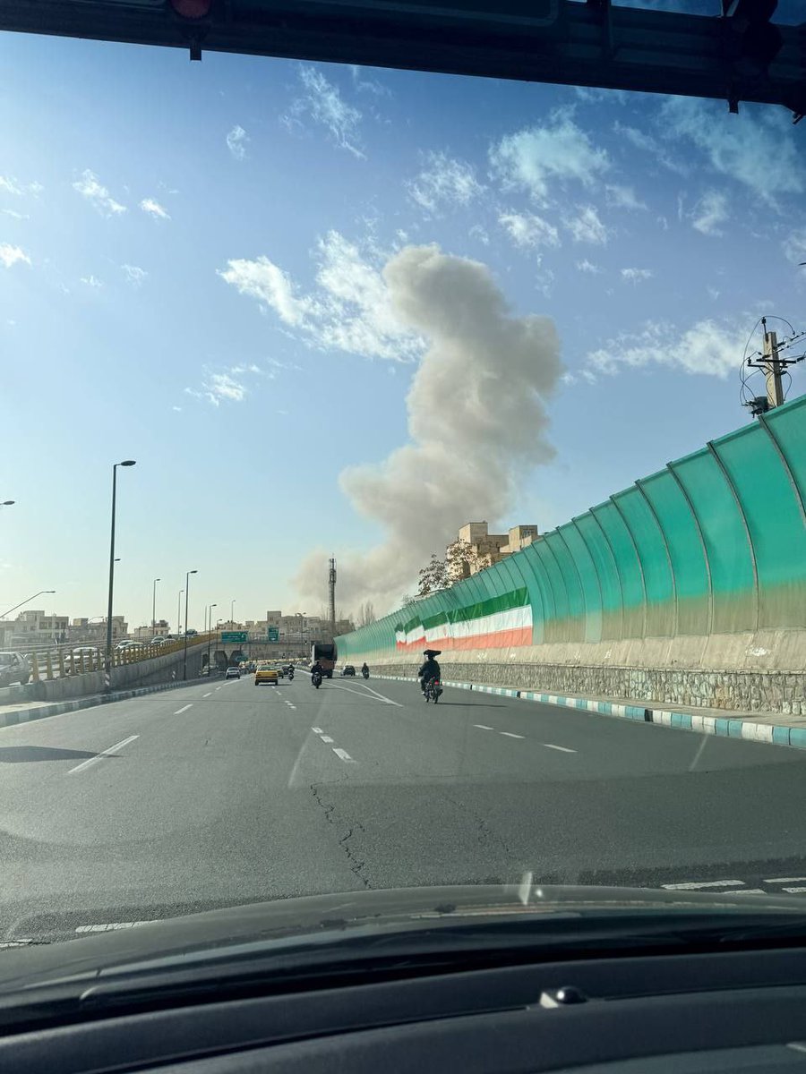 Meytar_D's tweet image. God bless Israel! The war has begun with preemptive strikes in In Iran, Tehran. The Islamist terrorists will lose
#Israel #Iran #USA