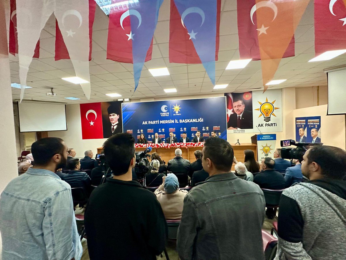 📌 28 Şubat Post Modern Darbe Basın Açıklaması 

İl İnsan Hakları Başkanımız Sayın Turgay Daşkıran, İl Yönetim Kurulu Üyelerimiz, İl Kadın Kolları Başkan Vekilimiz Sayın Hülya Ekin, İlçe Başkanlarımız ve İlçe Teşkilatlarımızla birlikte; 28 Şubat 1997 tarihinde demokrasi
