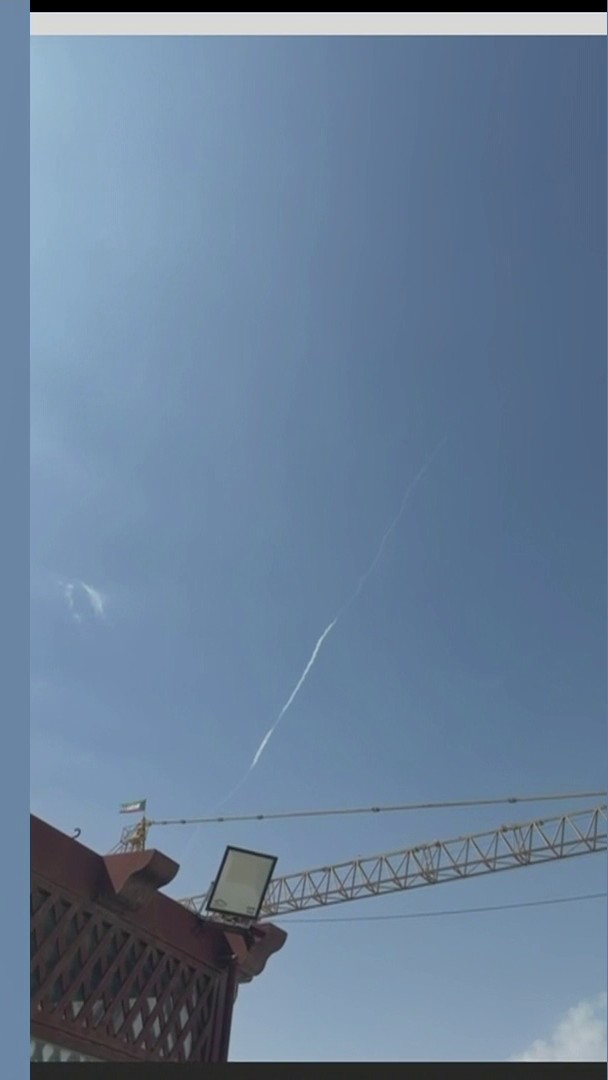 صور لاعتراض صاروخ فوق الكويت. قناة العربية 