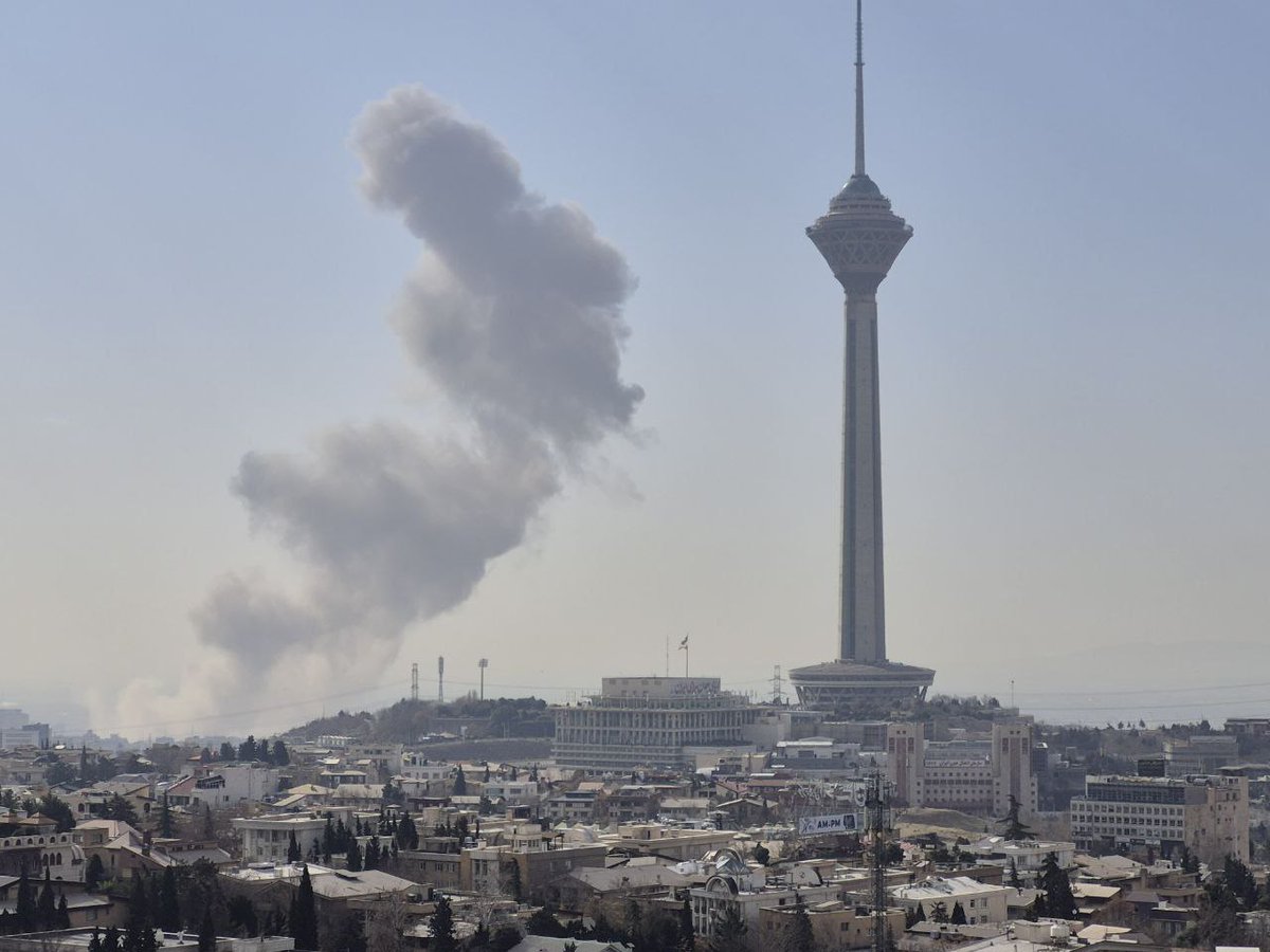 شـارلـین tweet media