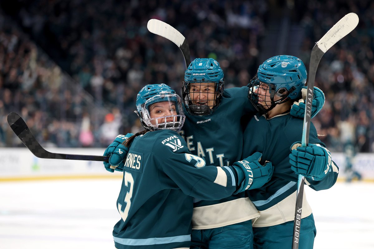 Steph Chambers tweet media