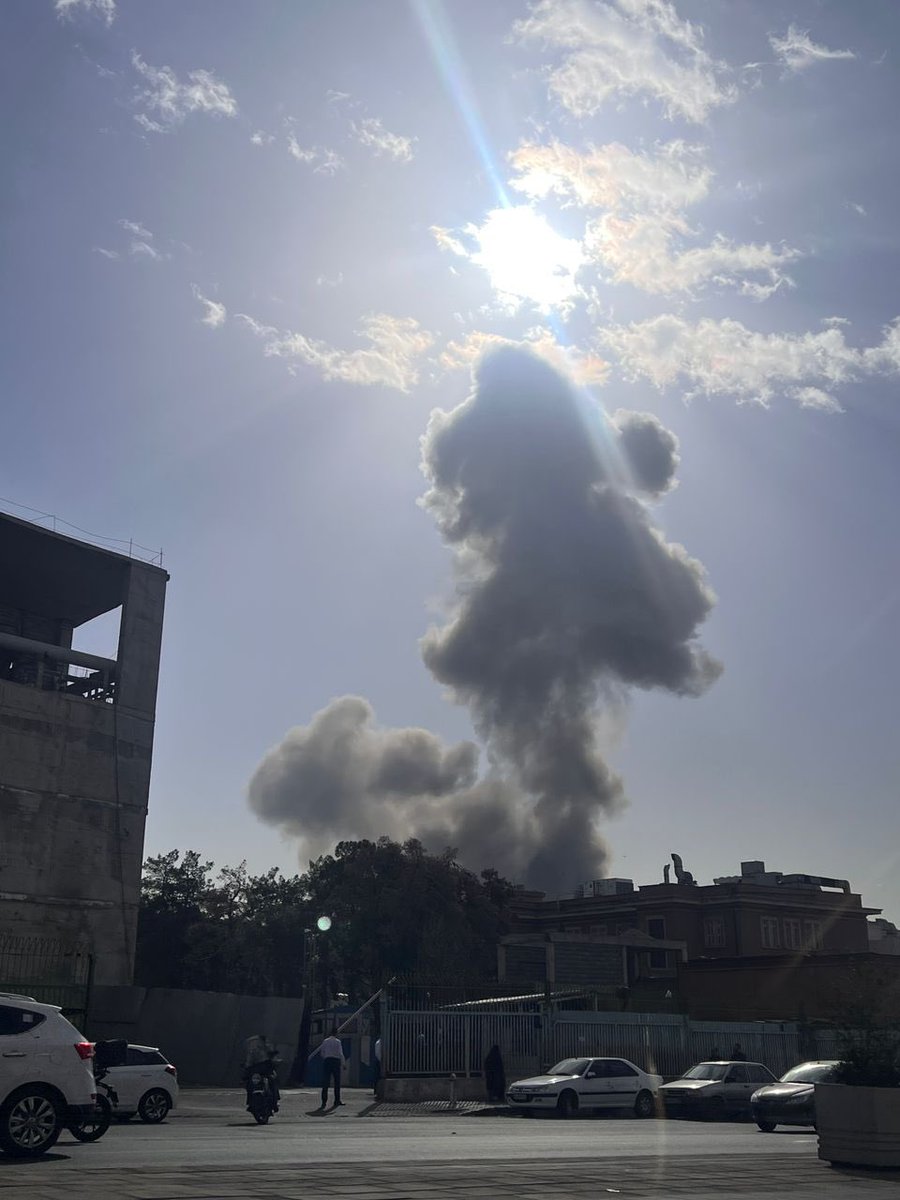 rzimmermanjr's tweet image. MY FELLOW AMERICANS,

ISRAELI DEFENSE MINISTER ISRAEL KATZ HAS DECLARED A SPECIAL, IMMEDIATE STATE OF EMERGENCY ACROSS THE ENTIRE COUNTRY AS ISRAEL SAYS IT HAS CARRIED OUT A PREEMPTIVE STRIKE ON IRAN, WITH SIRENS REPORTED ACROSS ISRAEL.  

ISRAELI MEDIA IS REPORTING THAT