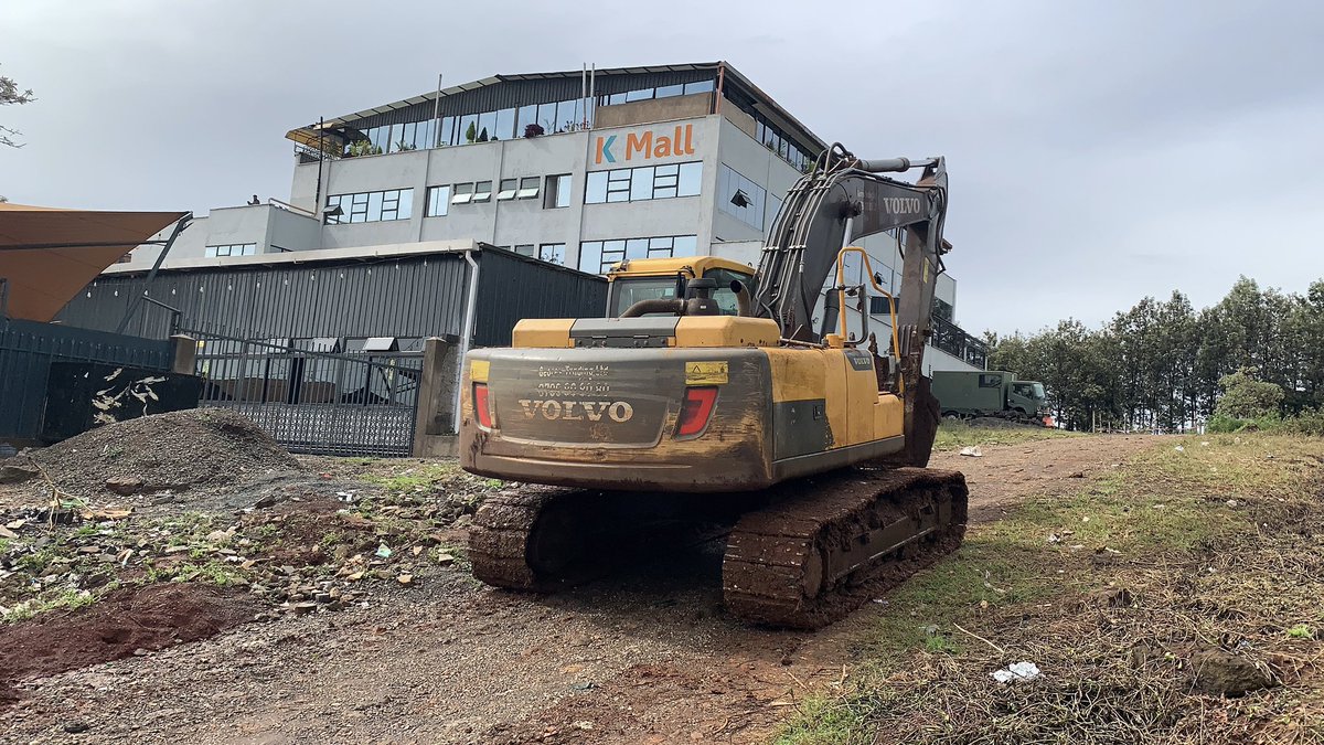 The excavator🚜 decided to visit the office today.
For construction machinery:
📞 : 0796808080
🌐: georextrading.org