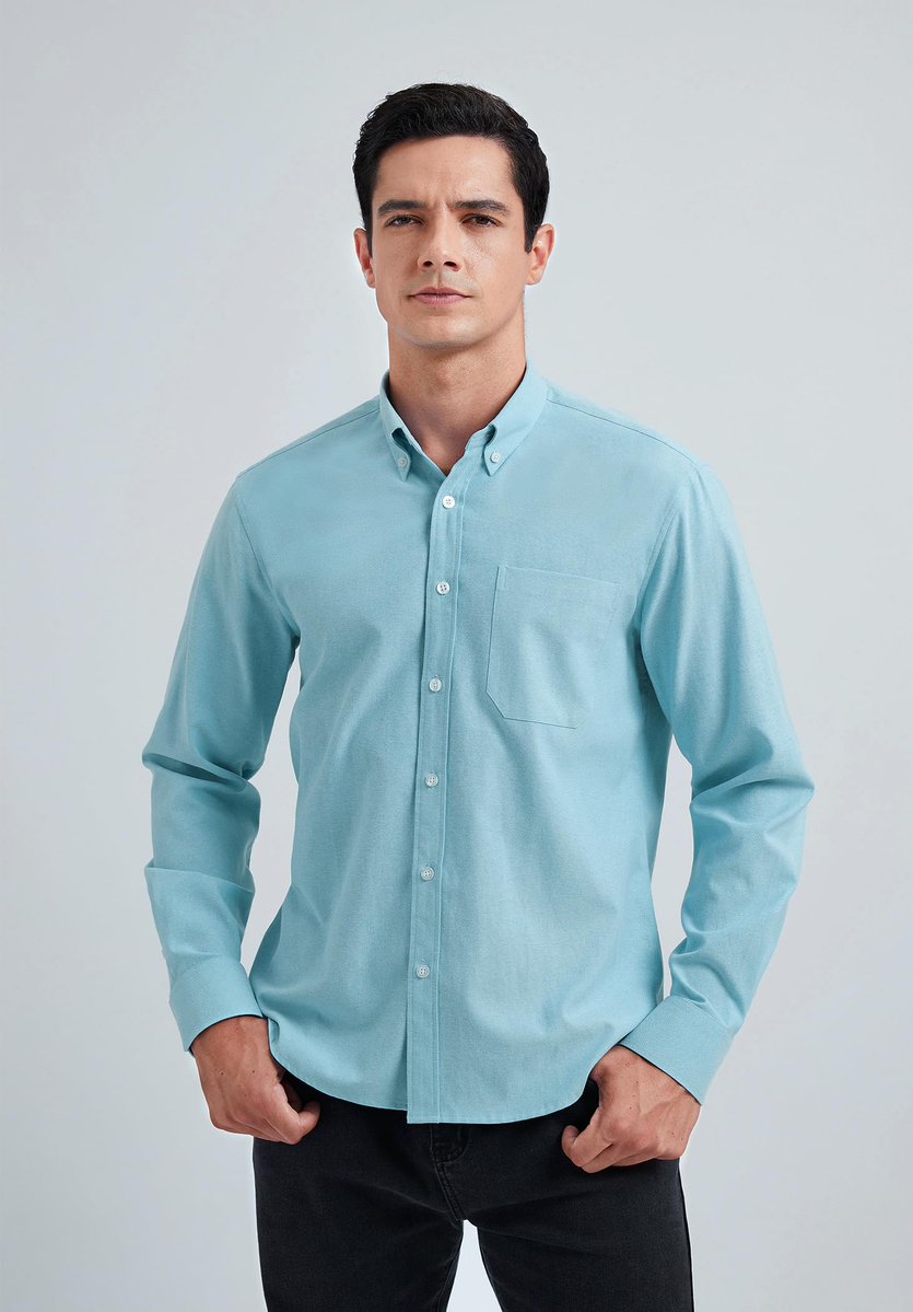 hisdern59423's tweet image. The Mint Blue Oxford: Your new favorite layer. 👕

Whether it's under a blazer or worn open over a white tee, it’s the ultimate "smart-casual" cheat code.

#StyleTips #MensWear #SmartCasual