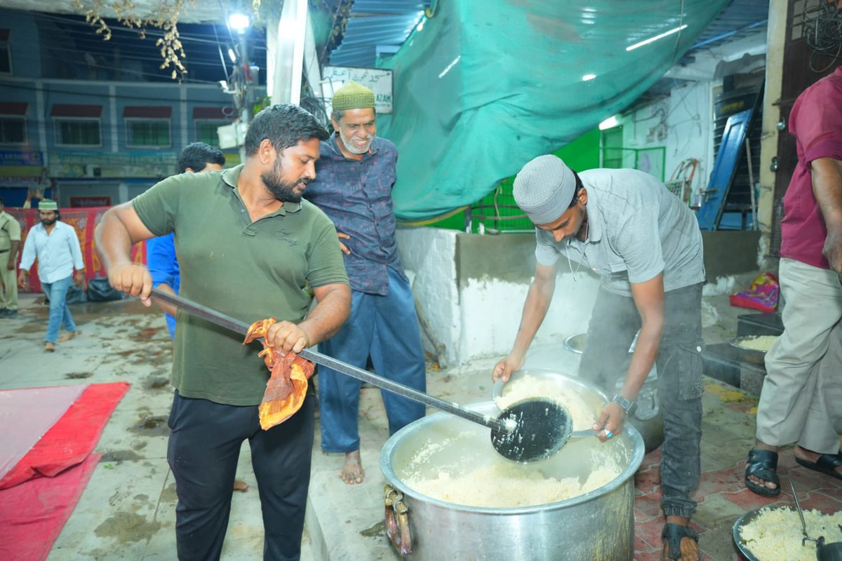 Successfully completed Day 10 of the Saheri Programme at NRR Puram, Site-1 near Kaman, Borabanda.

Sharing a few glimpses from today’s Saheri distribution. May Allah accept our efforts and bless everyone with peace, health, and barakah in this holy month of Ramadan.

#Ramzan2026
