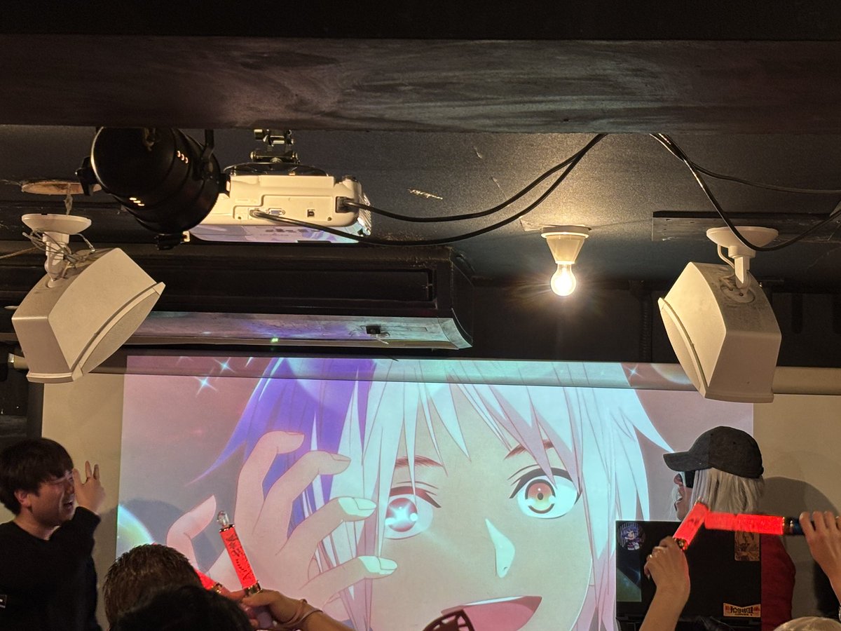 sakuuuya's tweet photo. ちくわさんに誘ってもらって致死量のプリズムを浴びております。#prichange https://t.co/klcRO0Sw65