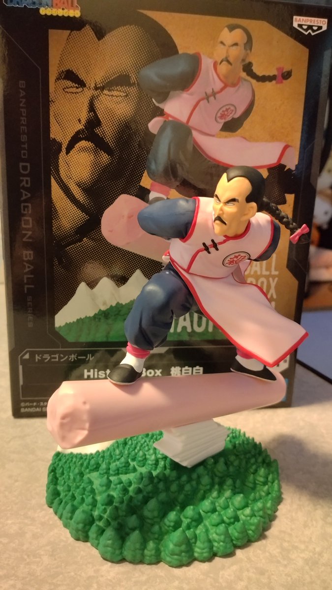 桃白白の名シーンと言ったらやっぱらこの柱を投げて飛び乗る所だけど