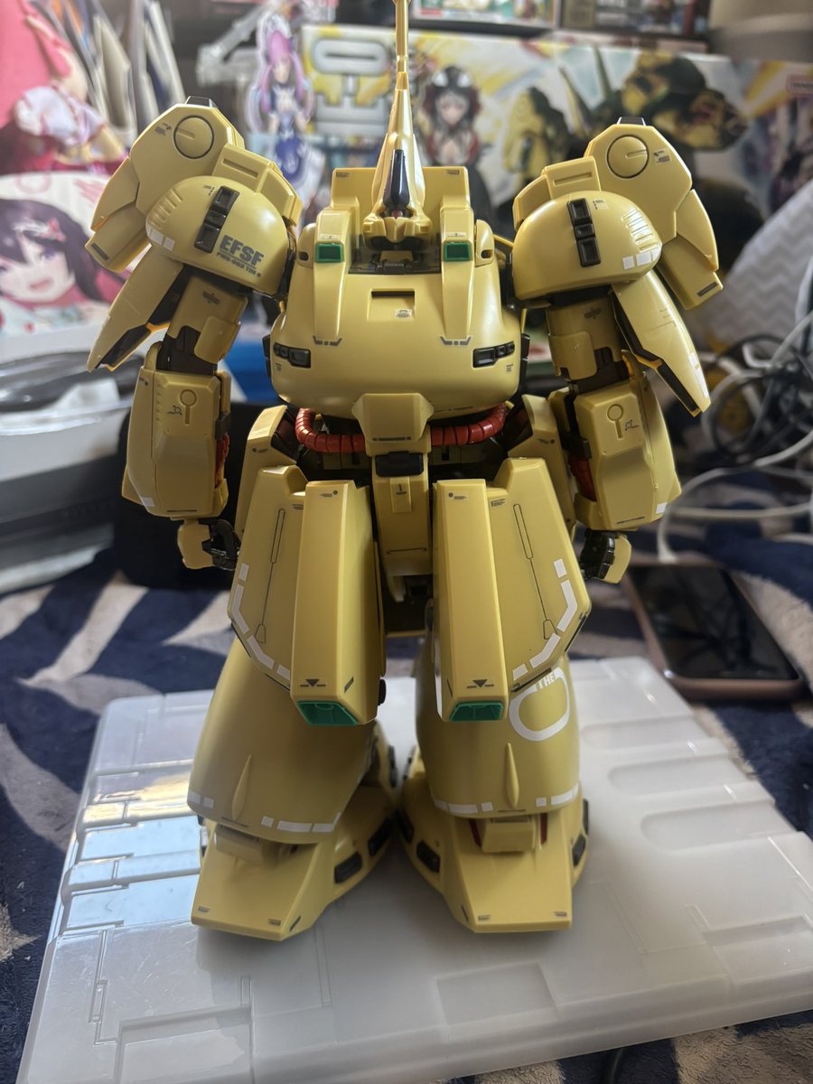 MGジ・Oのマーキングシール+デカールを説明書通りに貼り付けました