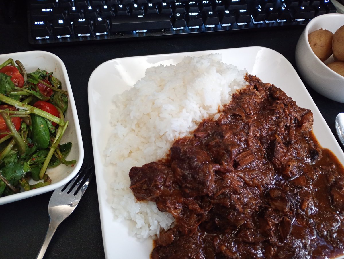 メガ欧風カレー